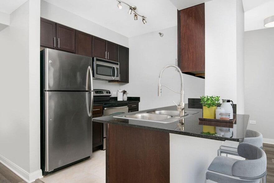 210 N Wells St, Chicago, IL for lease - Interior Photo - Image 3 of 43