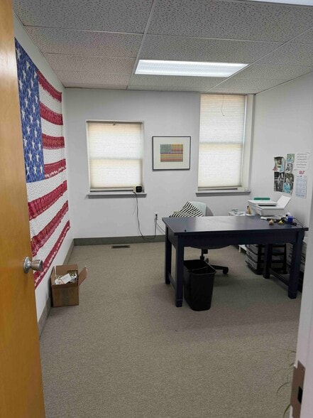 915 Jenkintown Rd, Elkins Park, PA for sale - Building Photo - Image 2 of 18