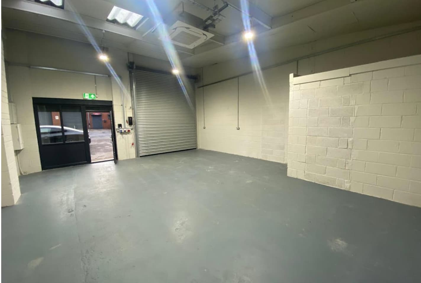 10-11 Cross Green Ln, Leeds à louer Photo intérieure- Image 1 de 2