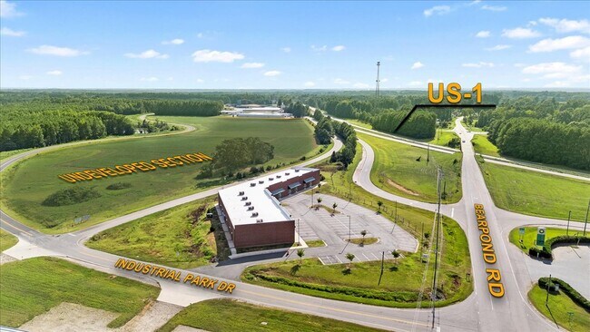 Plus de détails pour 40 Industrial Park Dr, Henderson, NC - Bureau/Médical à louer