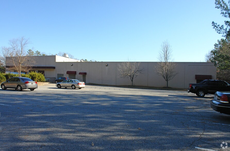 5125 Peachtree Industrial Blvd, Peachtree Corners, GA à vendre - Photo du bâtiment - Image 3 de 3