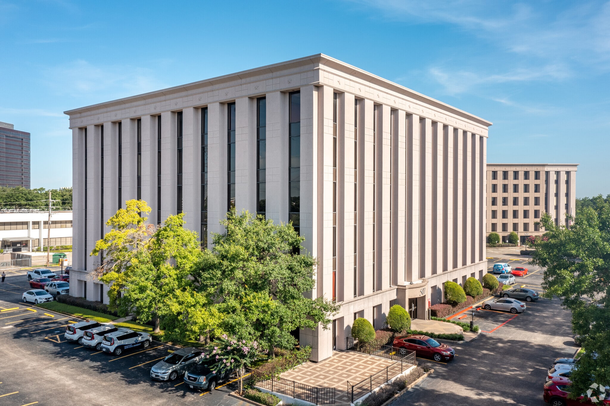 507 N Sam Houston Pky E, Houston, TX à louer Photo principale- Image 1 de 62