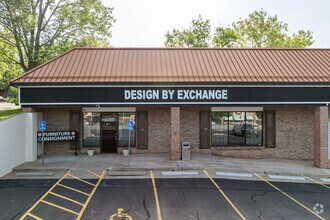 6289 N Oak Tfwy, Gladstone, MO for lease Building Photo- Image 1 of 11