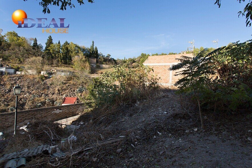 Terrain dans Granada, Granada à vendre - Photo du bâtiment - Image 3 de 13