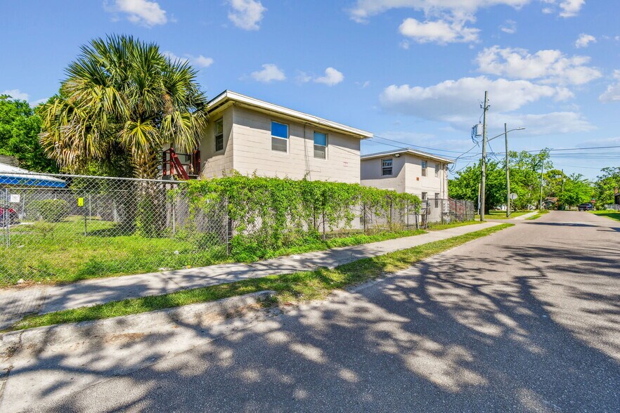 1330-1334 Barnett St, Jacksonville, FL à vendre - Photo du bâtiment - Image 2 de 80