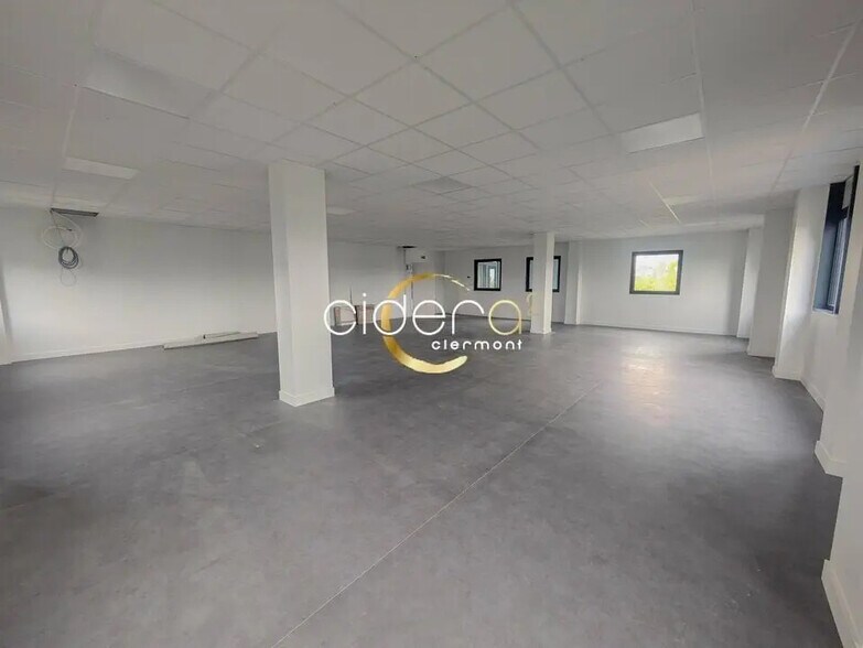 Office in Clermont-Ferrand for lease - Interior Photo - Image 1 of 7