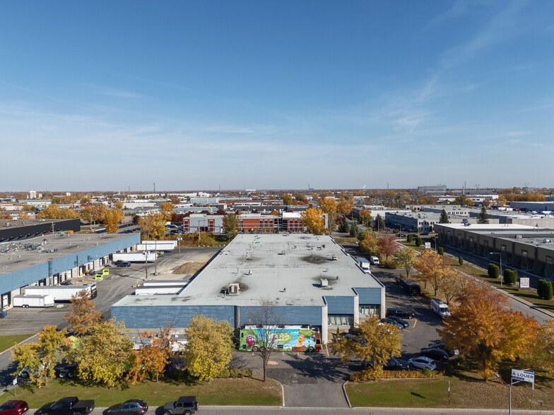 2115-2147 Rue de la Province, Longueuil, QC for lease - Building Photo - Image 3 of 14