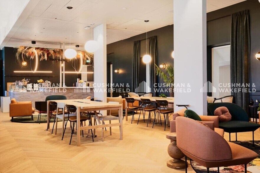 2 Place De La Concorde, Paris for lease - Interior Photo - Image 3 of 12