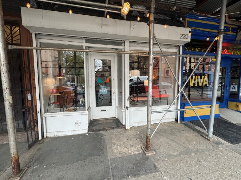 220 Court St, Brooklyn, NY à louer - Photo du bâtiment - Image 2 de 2