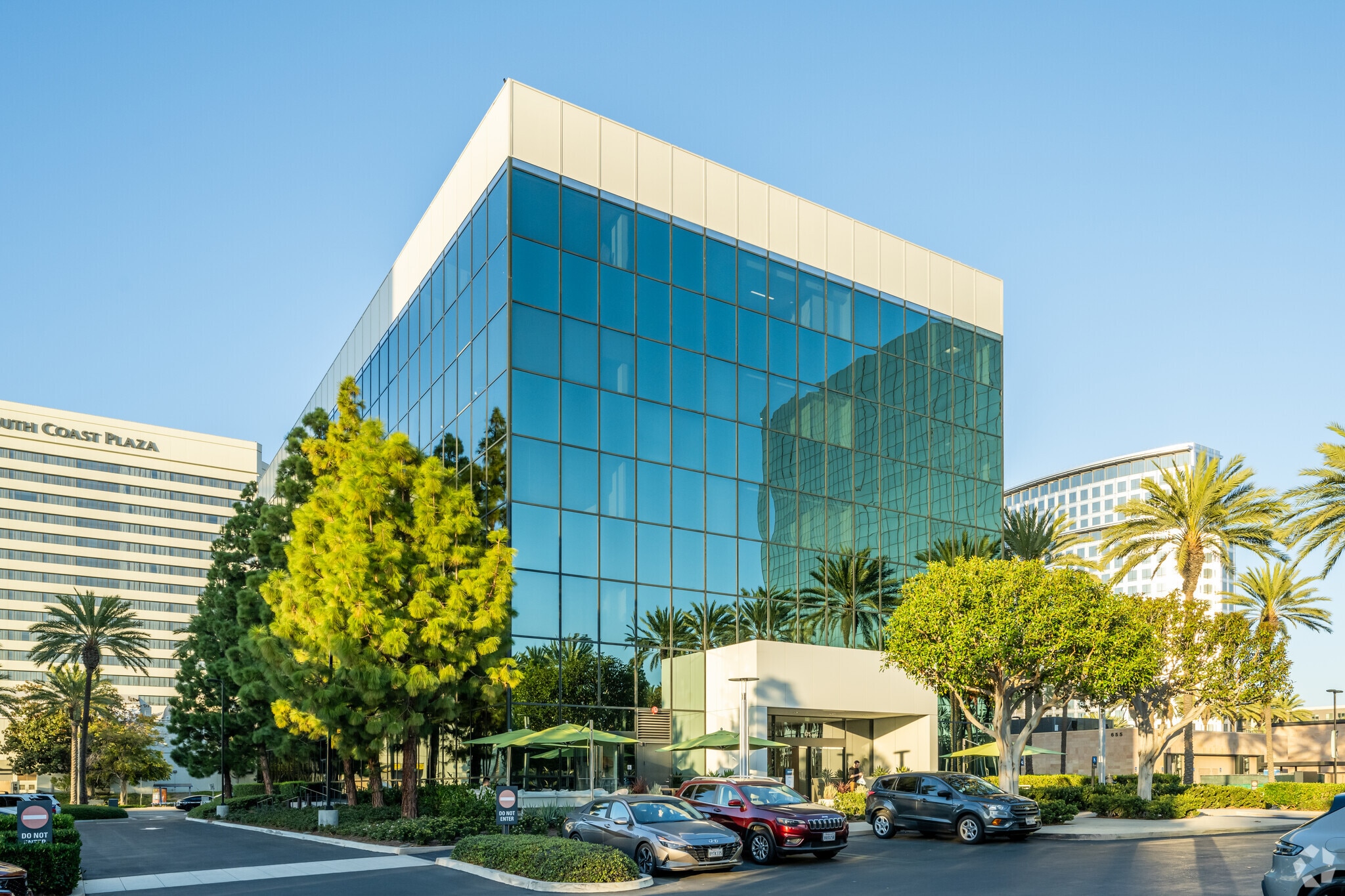 675 Anton Blvd, Costa Mesa, CA for lease Primary Photo- Image 1 of 28