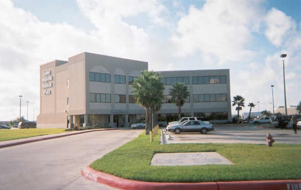 100 E Alton Gloor Blvd, Brownsville, TX for sale Building Photo- Image 1 of 1