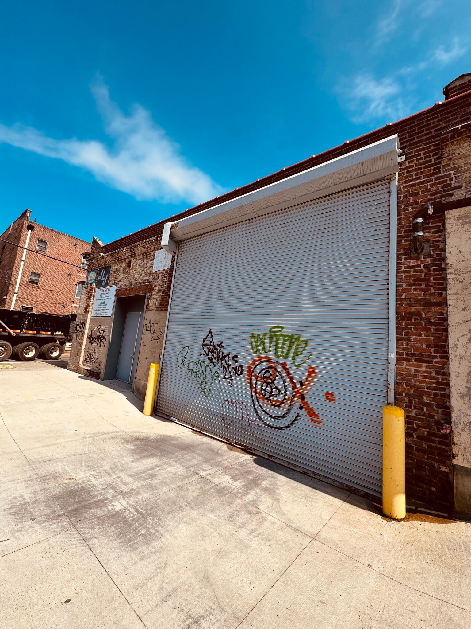 202 Van Dyke St, Brooklyn, NY for lease Building Photo- Image 1 of 5