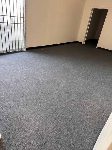16301-16335 Piuma Ave, Cerritos, CA for lease - Building Photo - Image 3 of 5