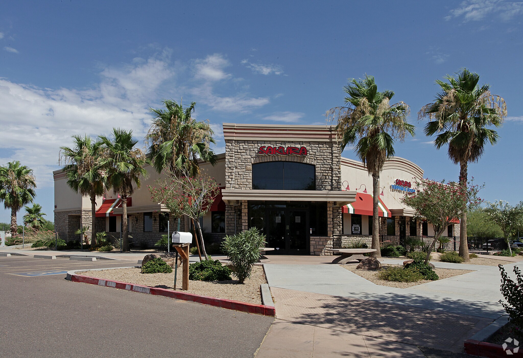 940 S Gilbert Rd, Gilbert, AZ à vendre Photo principale- Image 1 de 6