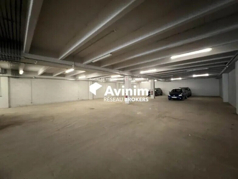 Commerce de détail dans Palaiseau à vendre - Photo du bâtiment - Image 2 de 5