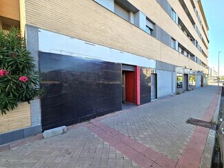 Plus de détails pour Multi-résidentiel à vendre