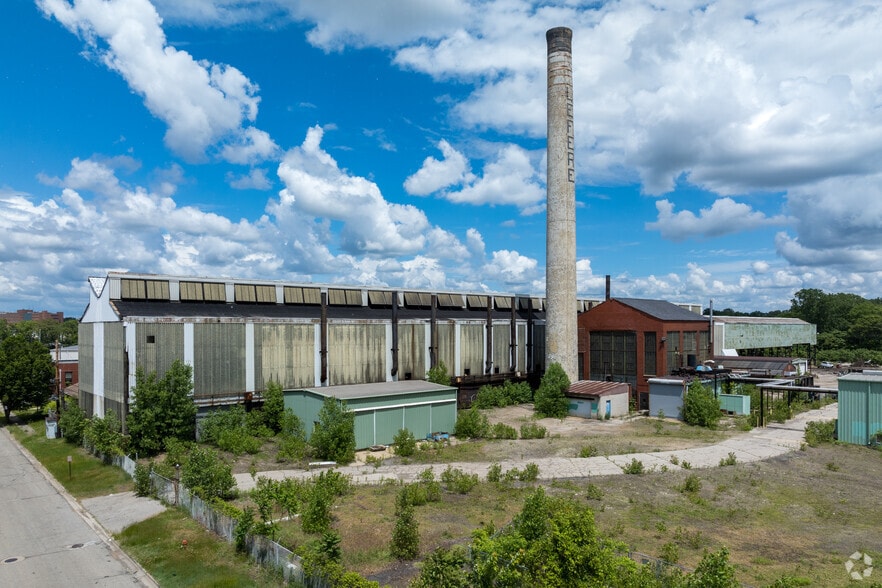 665 Hupp Ave, Jackson, MI for lease - Building Photo - Image 1 of 1