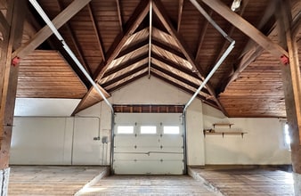 218 County Road 39, Southampton, NY à louer Photo du bâtiment- Image 2 de 5