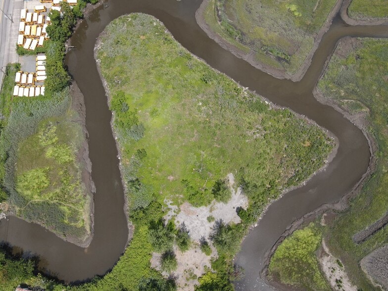 422 Chelsea Rd, Staten Island, NY à vendre - Photo du bâtiment - Image 2 de 4