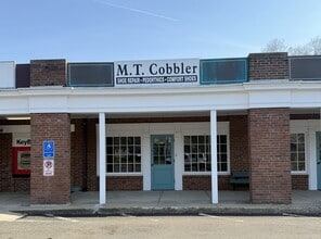 1715 Foxon Rd, North Branford, CT à louer Photo intérieure- Image 2 de 10