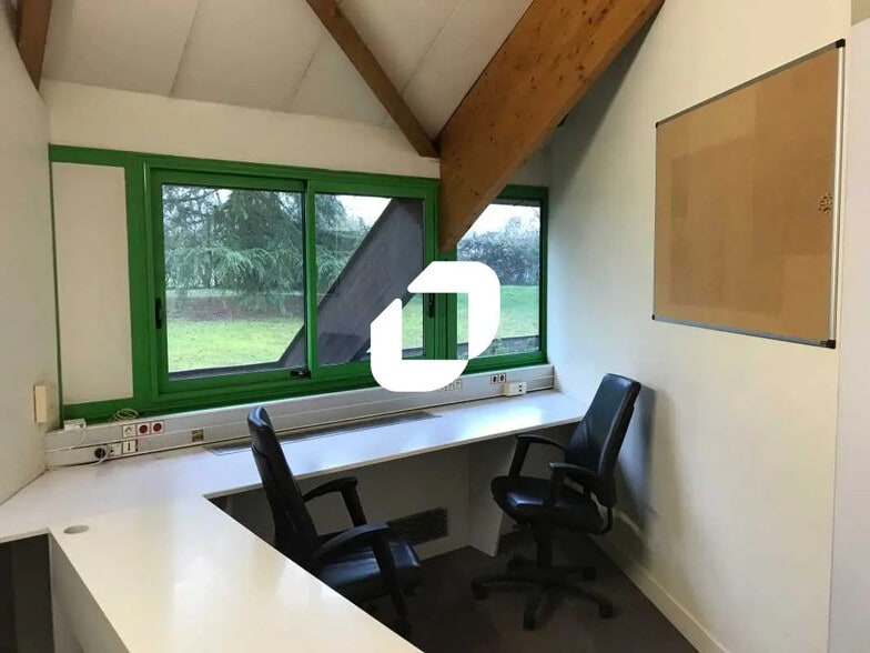 Bureau dans SAINT-OUEN-L'AUMONE à louer - Photo intérieure - Image 2 de 6