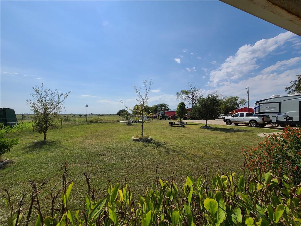 609 County Road 420, Taylor, TX à vendre Photo principale- Image 1 de 22