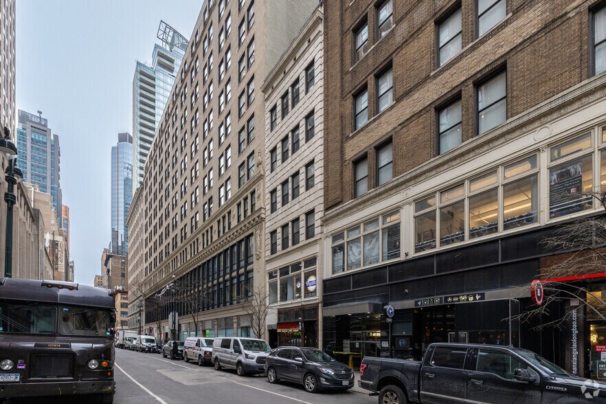 18 W 33rd St, New York, NY à louer - Photo du bâtiment - Image 3 de 10