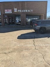 3926 Avenue H, Rosenberg, TX for lease Building Photo- Image 1 of 5