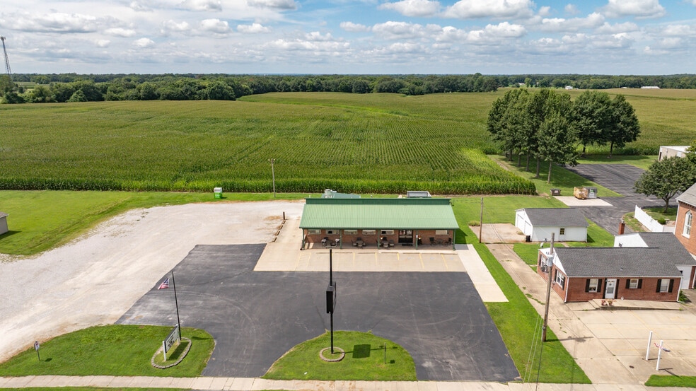 908 N Main St, Brighton, IL for sale - Building Photo - Image 2 of 50