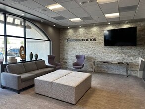 4542 Las Posas Rd, Camarillo, CA for lease Building Photo- Image 1 of 8