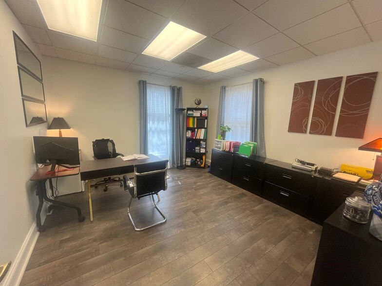 324 Cherokee St NE, Marietta, GA for sale - Building Photo - Image 3 of 12