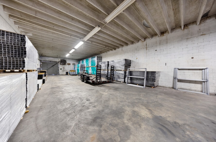 2155-2255 W 10th Ct, Hialeah, FL for sale - Interior Photo - Image 2 of 13