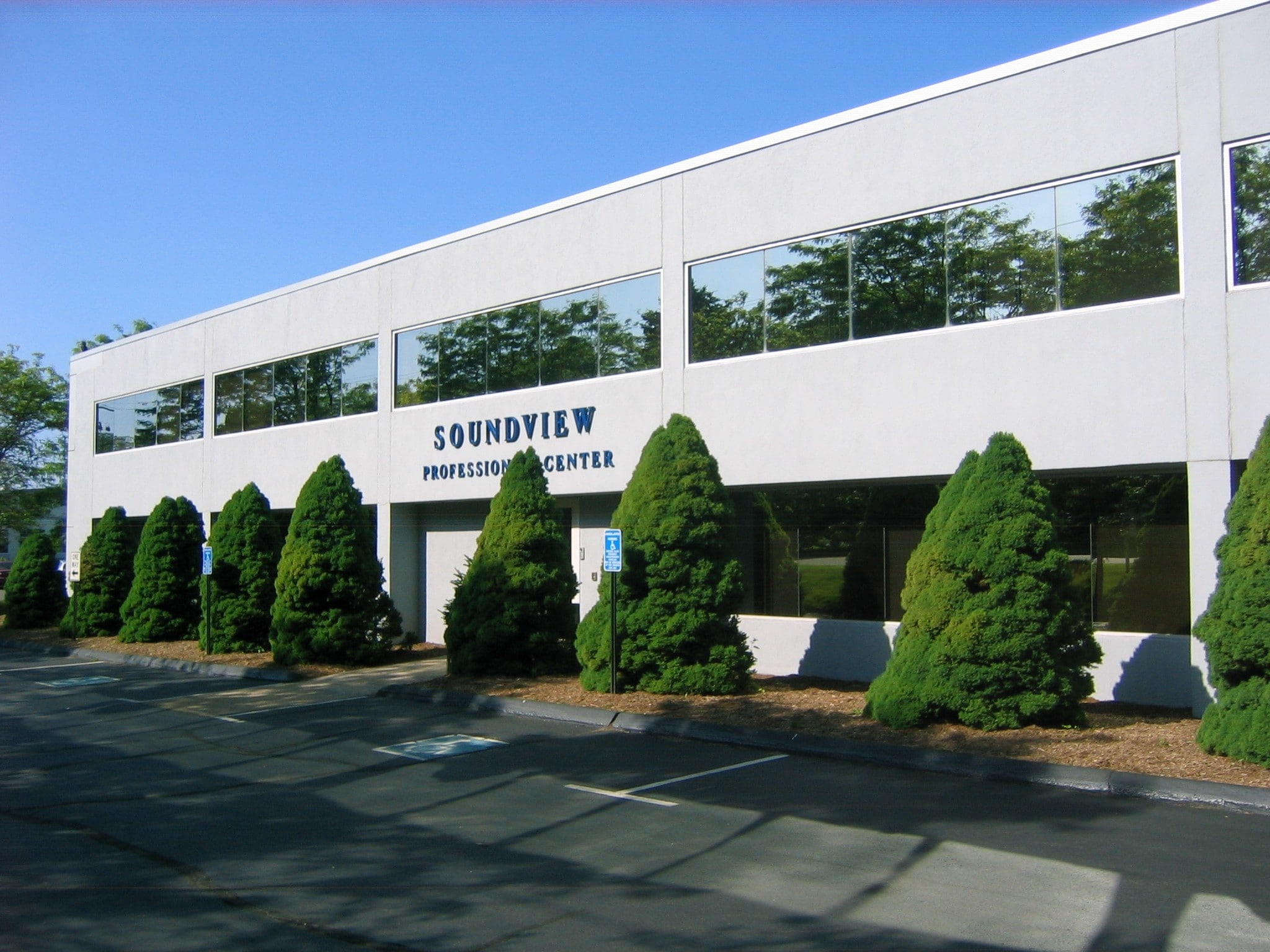 37 Soundview Rd, Guilford, CT for lease Primary Photo- Image 1 of 12