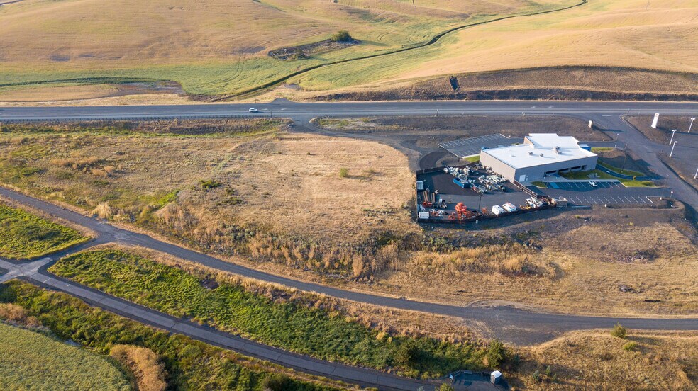 8681 Washington 270, Pullman, WA à louer - Photo du bâtiment - Image 3 de 4