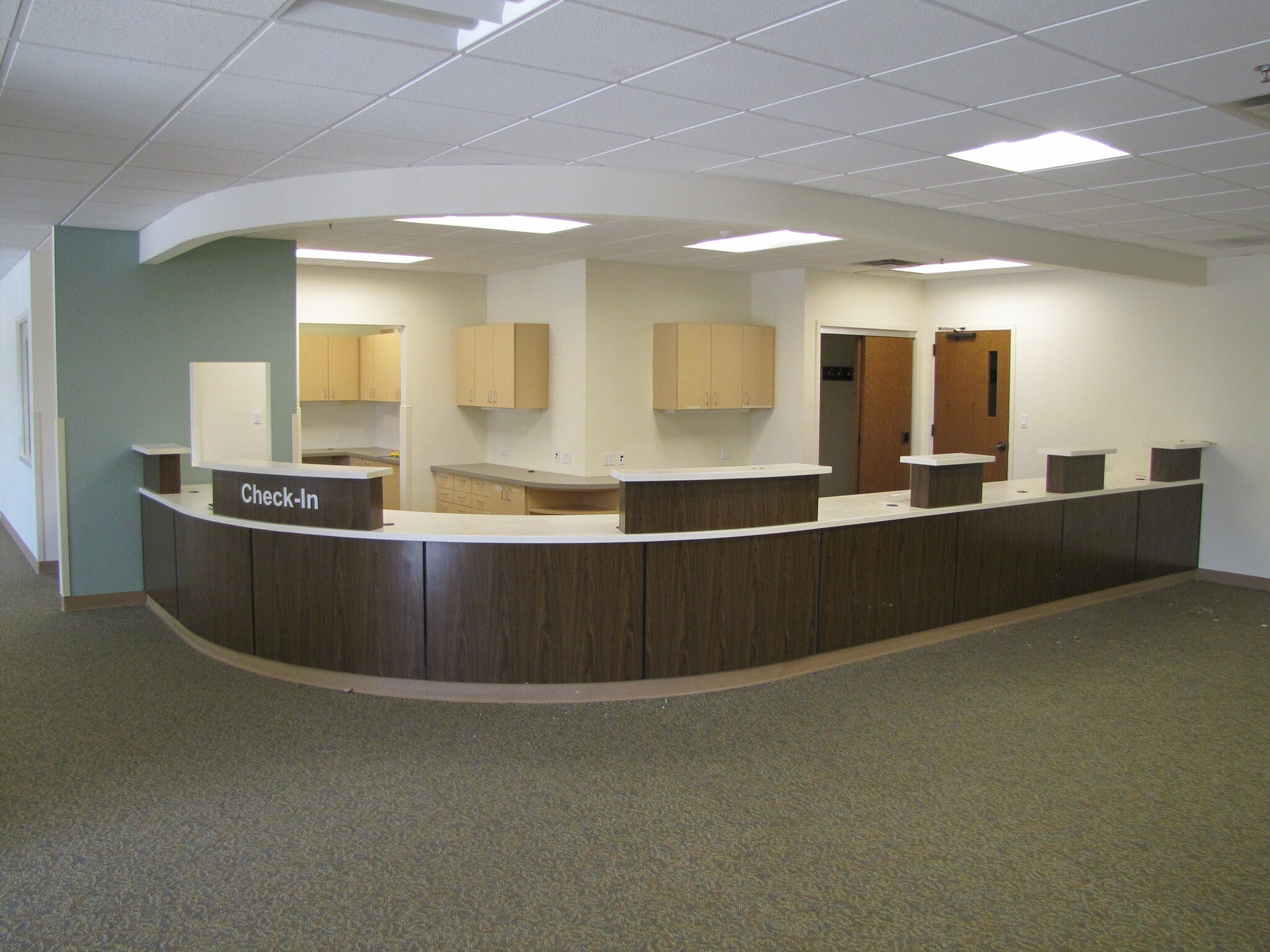 2110 Fox Dr, Champaign, IL for sale Interior Photo- Image 1 of 38