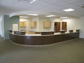 2110 Fox Dr, Champaign, IL for sale Interior Photo- Image 1 of 38