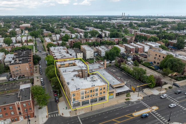 Plus de détails pour 4952 W Madison St, Chicago, IL - Multi-résidentiel aux enchères
