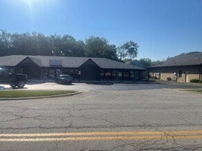 14320-14328 S Golden Oak Dr, Homer Glen, IL for lease Building Photo- Image 2 of 2