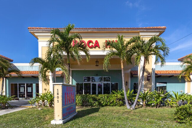 Plus de détails pour 1801 N Federal Hwy, Boca Raton, FL - Commerce de détail à louer