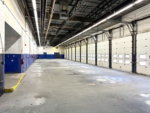 31505 Date Palm Dr, Cathedral City, CA for lease Interior Photo- Image 2 of 8