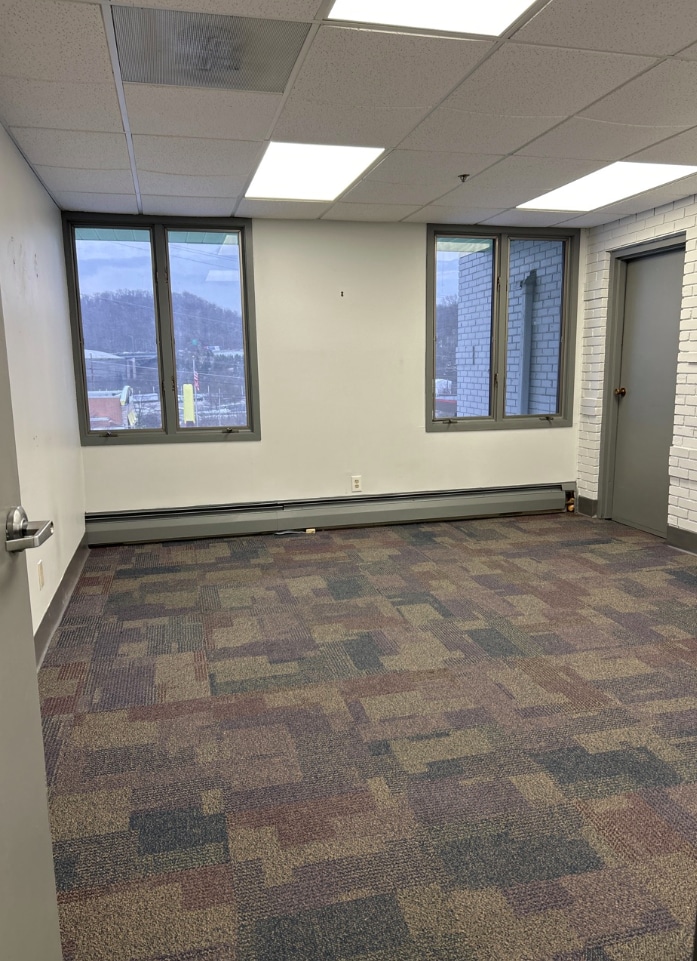 7 Sperti Dr, Edgewood, KY for lease Interior Photo- Image 1 of 5