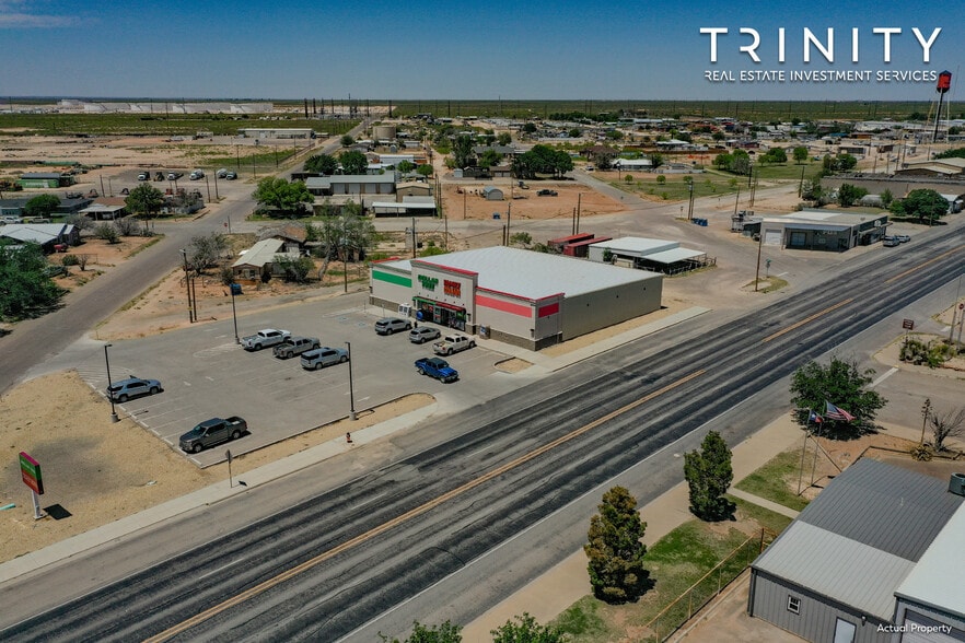 111 Hendricks Blvd, Wink, TX for sale - Building Photo - Image 2 of 6