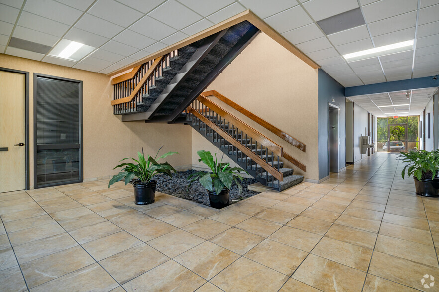 4400 S Piedras Dr, San Antonio, TX for lease - Interior Photo - Image 2 of 15