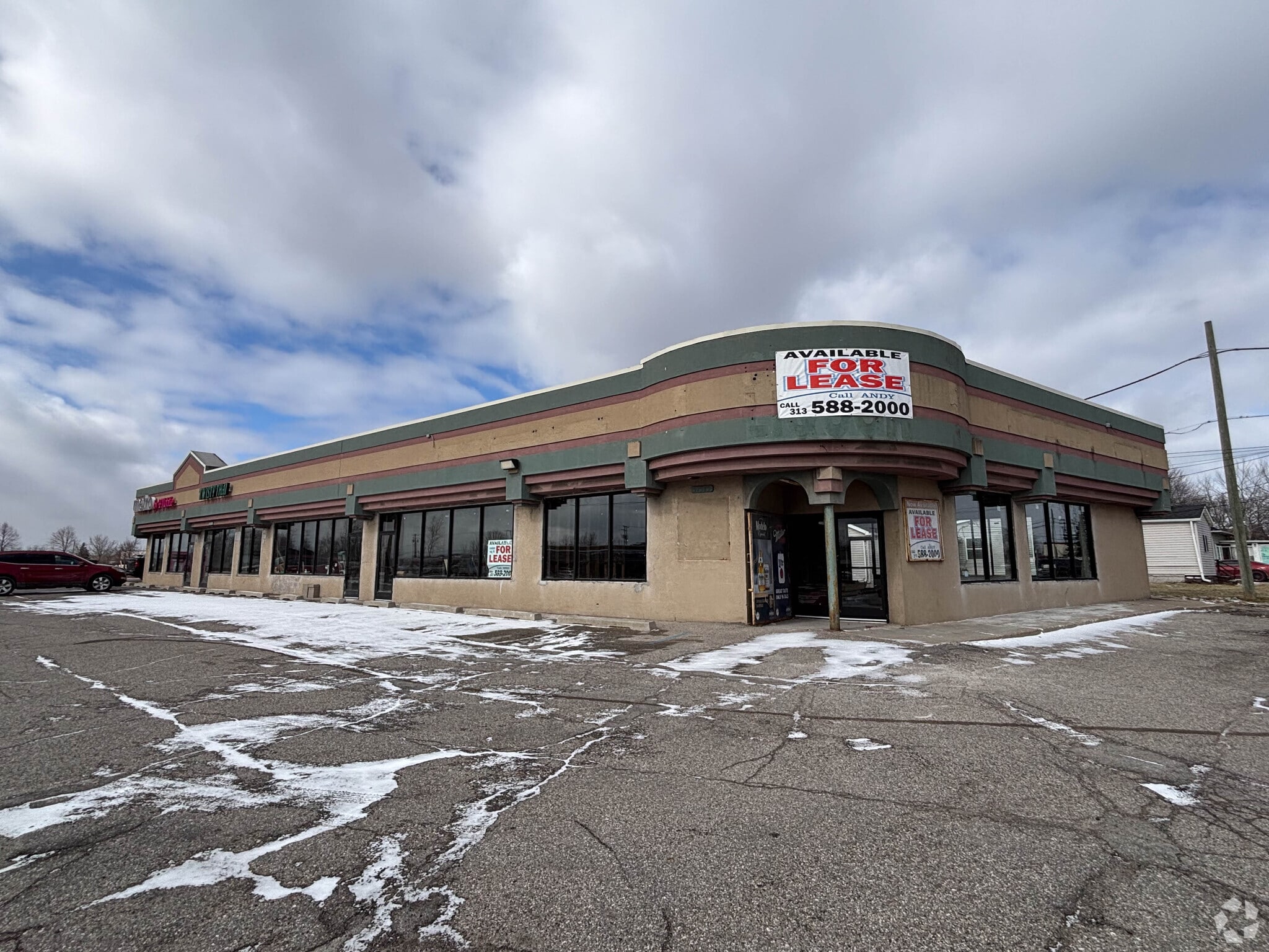 57565-57575 Gratiot Ave, New Haven, MI for lease Primary Photo- Image 1 of 6