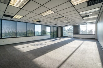 6605 Cypresswood Dr, Spring, TX for lease Interior Photo- Image 2 of 6