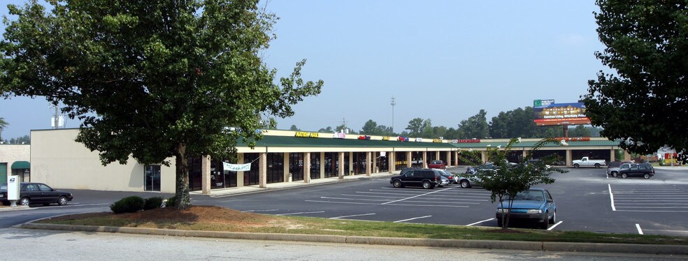 884 Buford Dr, Lawrenceville, GA à louer - Photo du bâtiment - Image 2 de 11