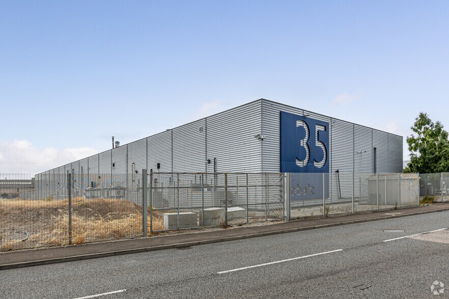 35 White Hart Ave, Londres à vendre - Photo du bâtiment - Image 1 de 6