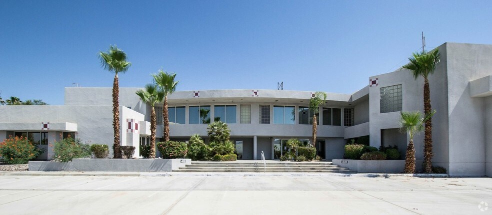 42650 Melanie Pl, Palm Desert, CA à vendre - Photo du bâtiment - Image 3 de 14