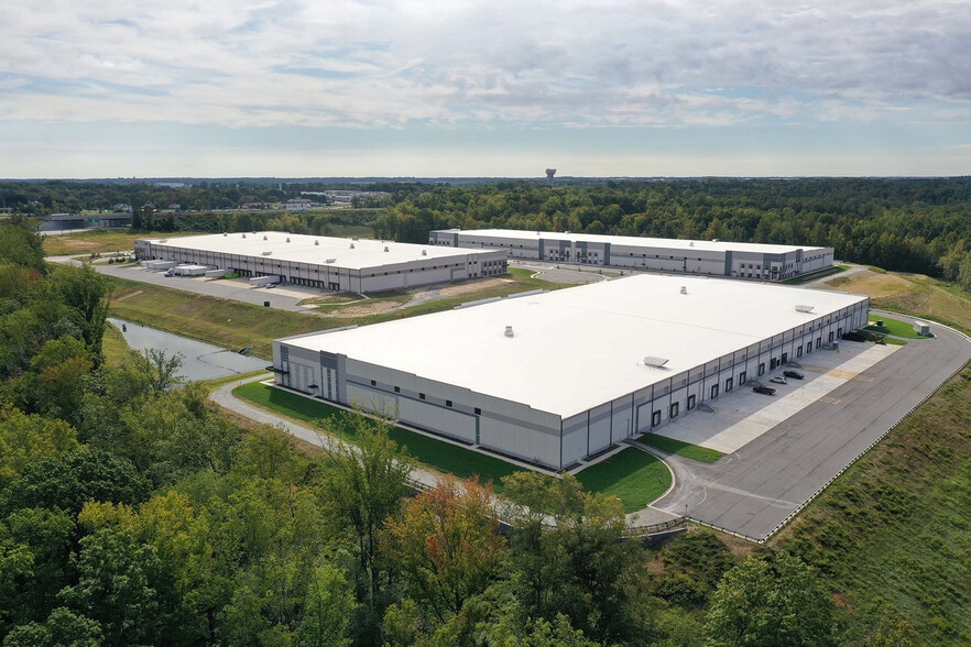 7902 Indlea Point, Greensboro, NC for lease - Building Photo - Image 2 of 3