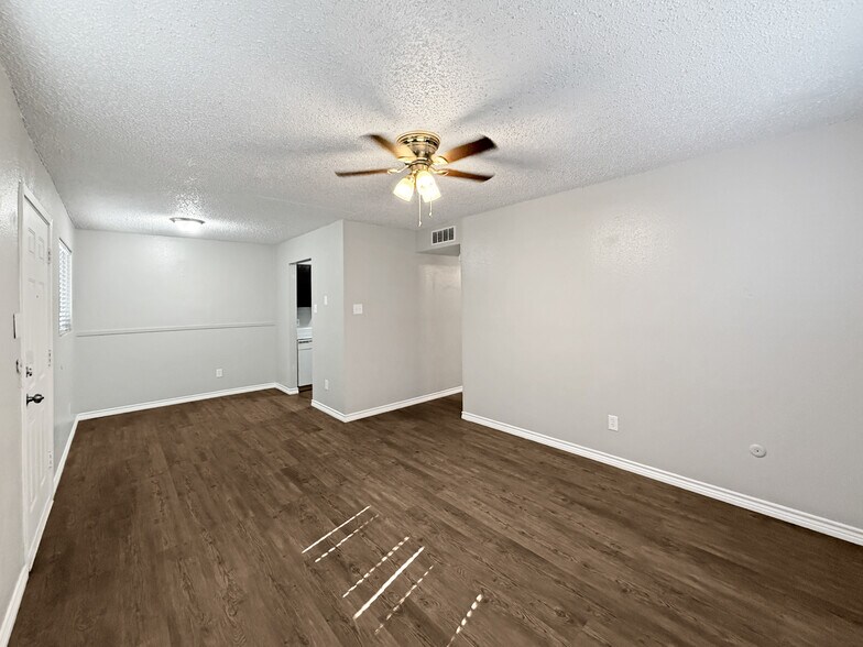 401 Pinchback Rd, Beaumont, TX à vendre - Photo du bâtiment - Image 3 de 75